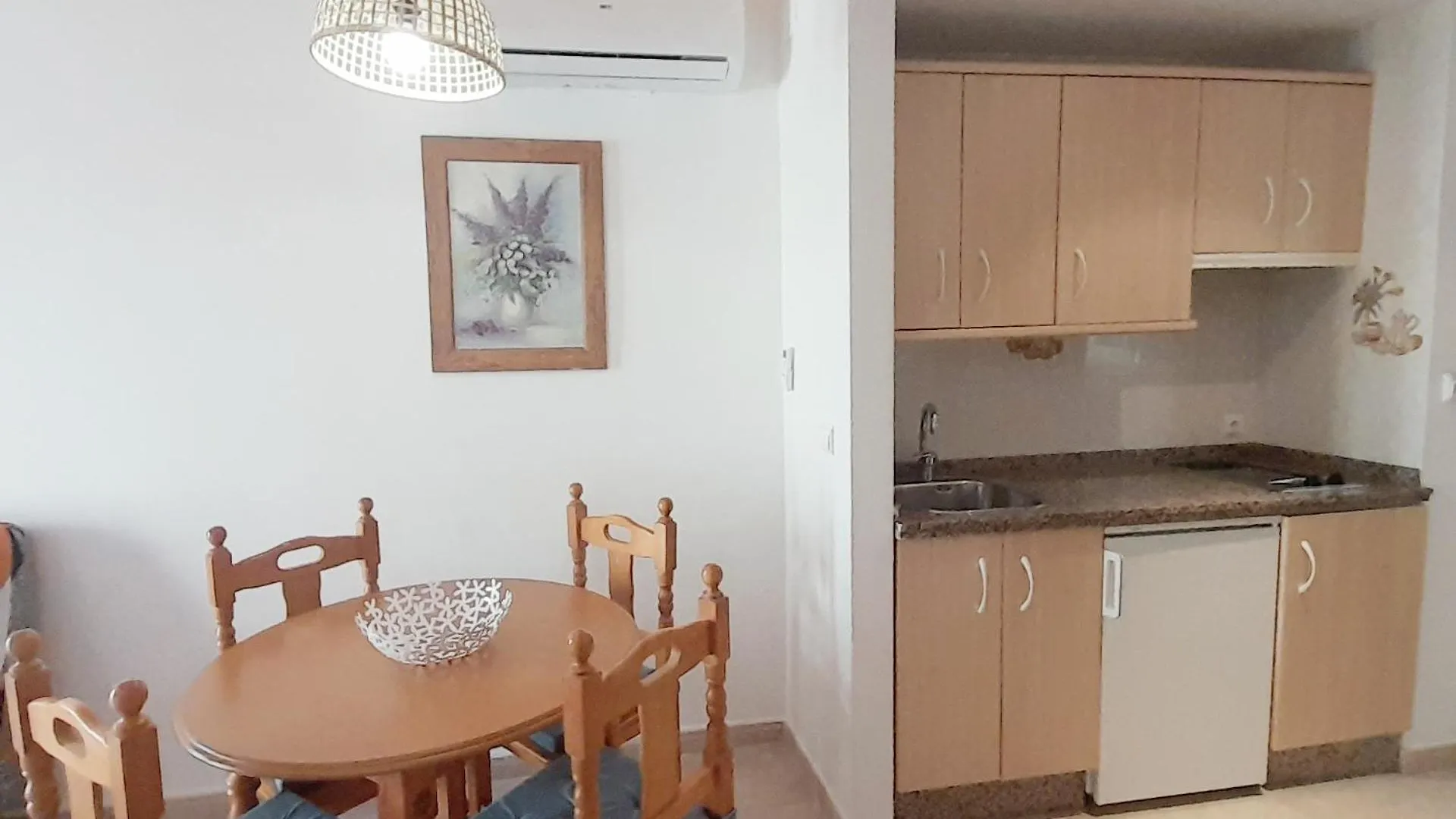 Apartamentos Vicenta Playa Carihuela Торремолинос 0*,  Испания
