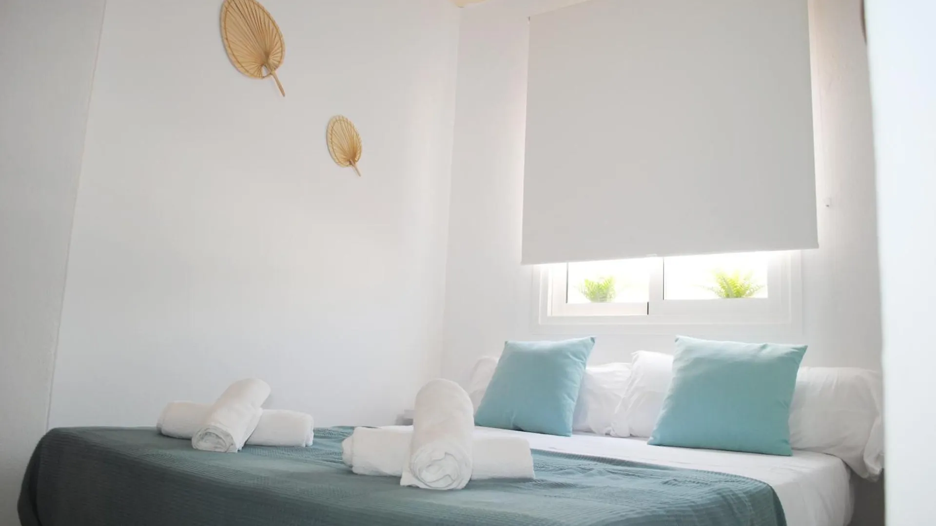 Apartamentos Vicenta Playa Carihuela Торремолинос Апартаменты
