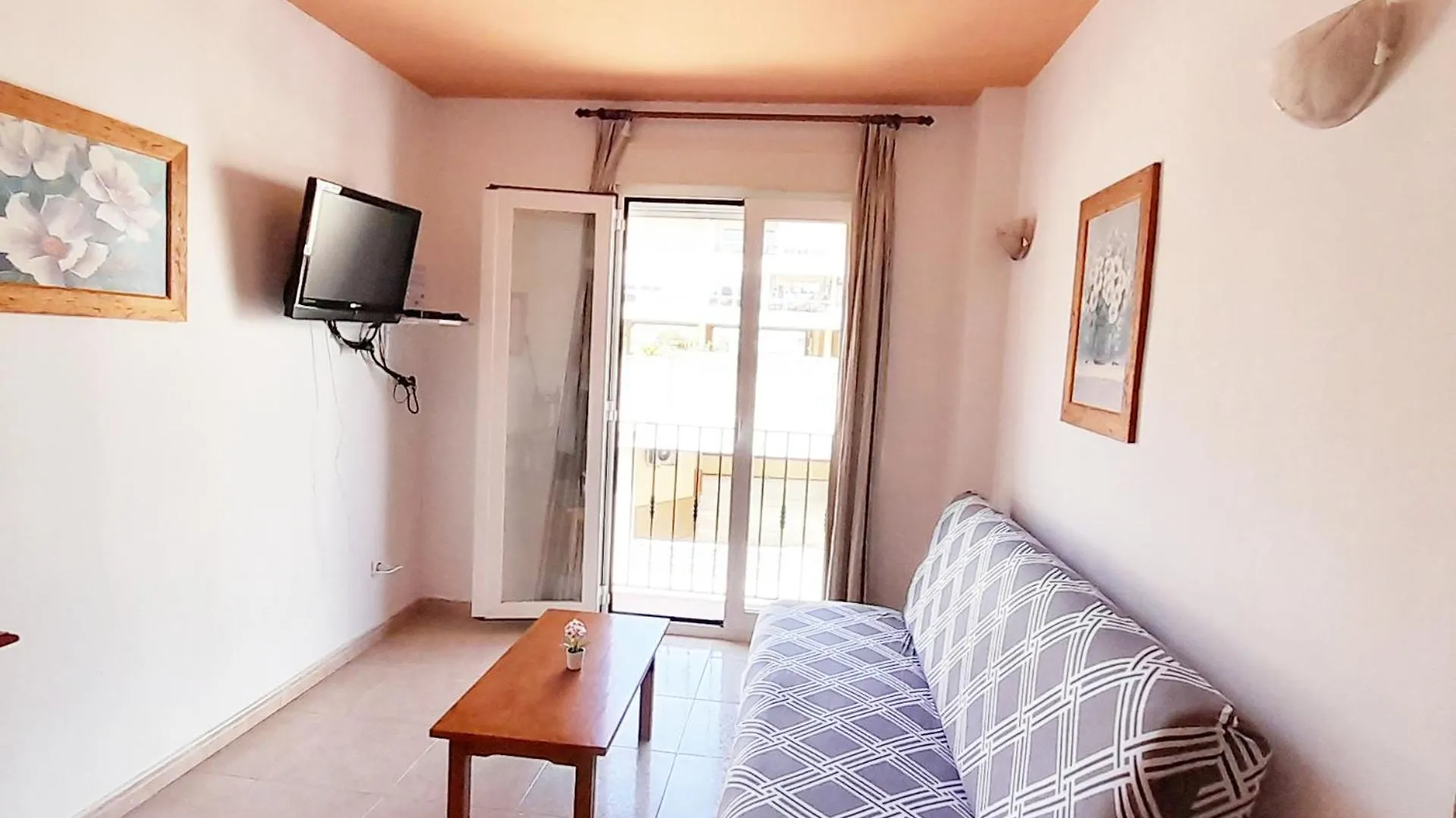 Апартаменты Apartamentos Vicenta Playa Carihuela Торремолинос Испания
