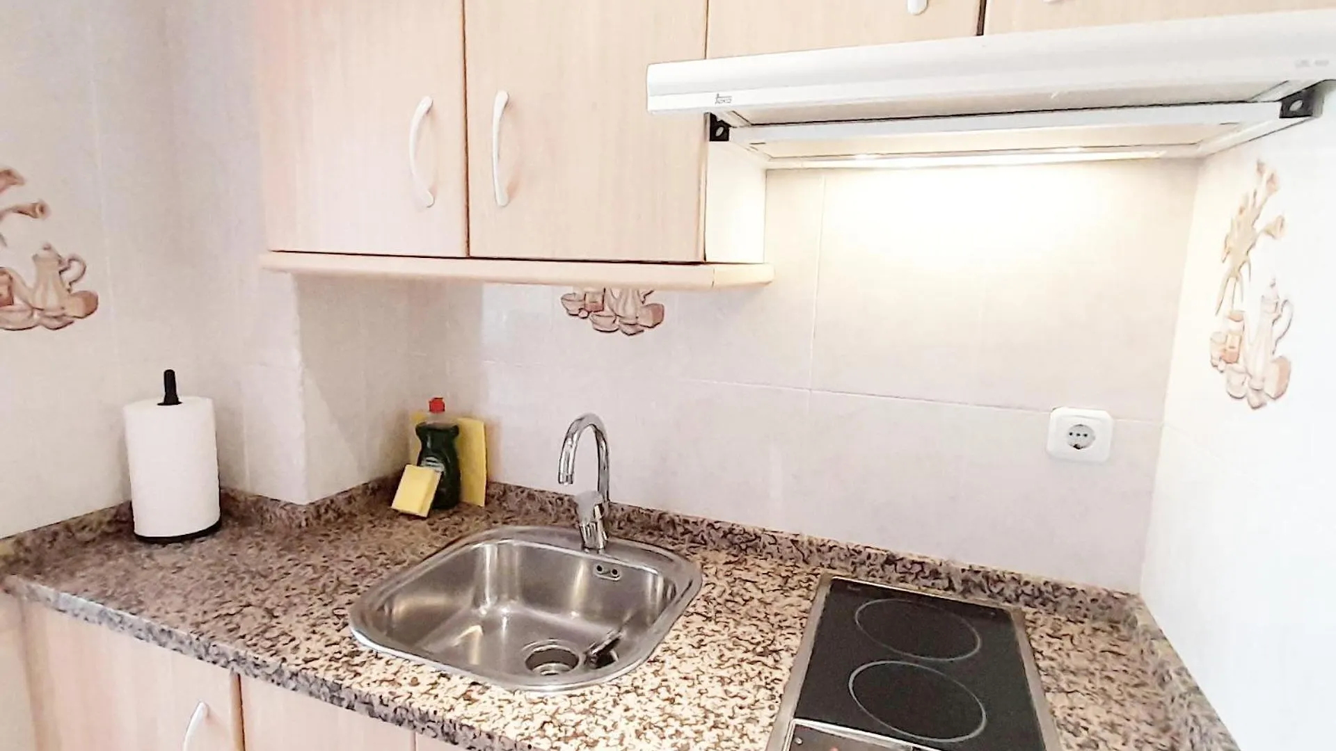 Apartamentos Vicenta Playa Carihuela Torremolinos